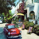 Riviera Otel