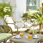 Otel Riviera