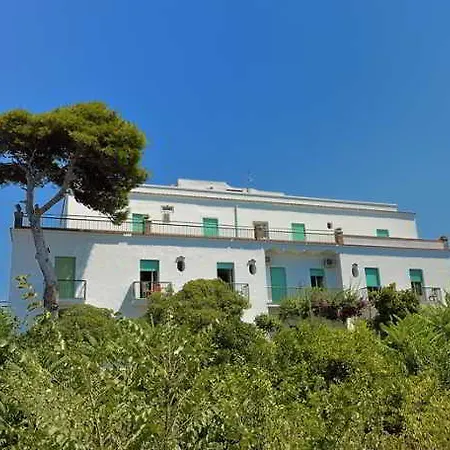 Riviera 3*