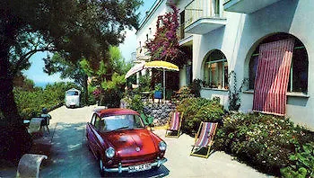 Riviera Hotel