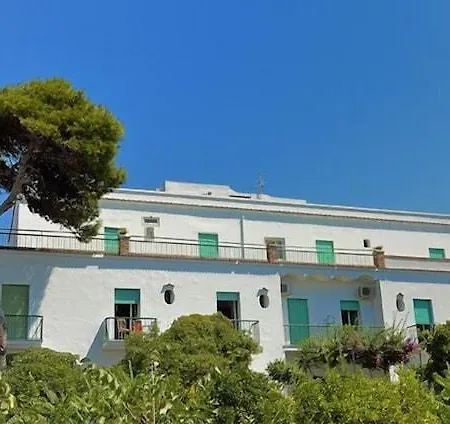 Riviera 3*