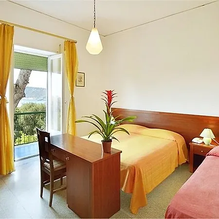 Riviera 3* Procida
