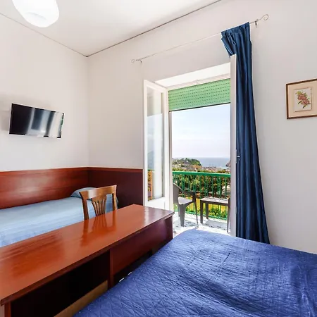 فندق Riviera 3*