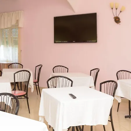 Riviera Hotel 3*